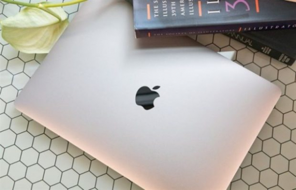 Apple упрощает ремонт MacBook