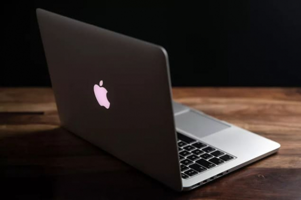 MacBook Pro 2021 с Mini-LED панелью уже в сентябре?